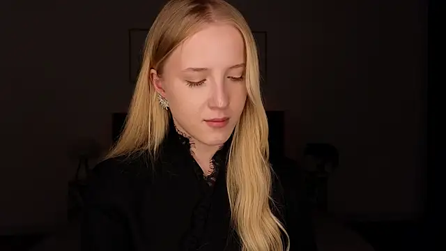 Snapshot of adele_armass chatting on July 22, 10:12 pm adele armass online show from July 22, 10:12 pm
