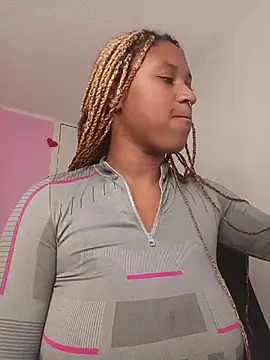 EvonyFoxxx online show from March 12, 10:38 pm