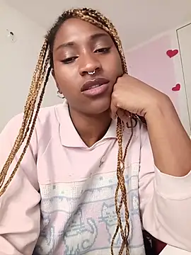 Snapshot of EvonyFoxxx chatting on June 20, 4:15 am EvonyFoxxx online show from June 20, 4:15 am
