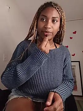 Snapshot of EvonyFoxxx chatting on July 4, 2:40 am EvonyFoxxx online show from July 4, 2:40 am