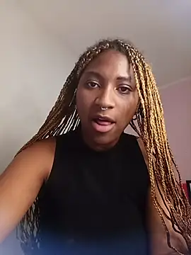 Snapshot of EvonyFoxxx chatting on July 13, 11:18 pm EvonyFoxxx online show from July 13, 11:18 pm
