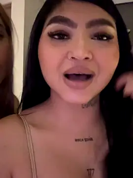 Snapshot of babykw chatting on November 17, 6:19 am babykw online show from November 17, 6:19 am