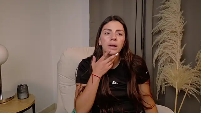 Snapshot of SeleneNova chatting on May 21, 3:30 pm SeleneNova online show from May 21, 3:30 pm