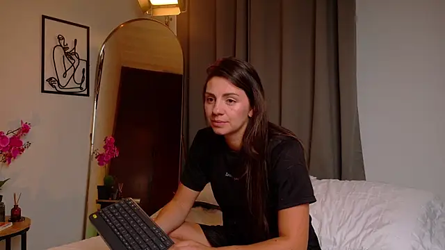 Snapshot of SeleneNova chatting on July 9, 6:56 pm SeleneNova online show from July 9, 6:56 pm