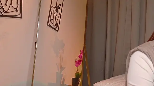 Snapshot of Zara_Nova chatting on July 29, 10:41 pm Zara Nova online show from July 29, 10:41 pm
