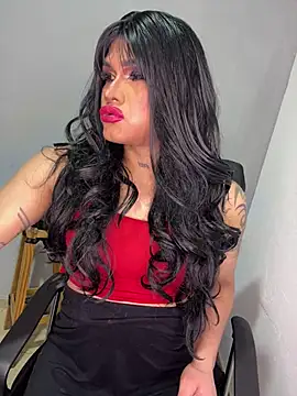 melani ferraraa  online show from June 25, 4:00 pm