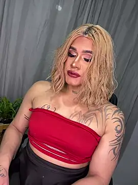 melani ferraraa  online show from July 1, 12:01 am