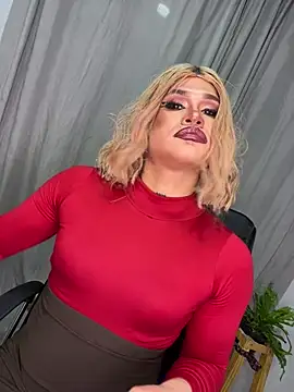 melani ferraraa  online show from July 2, 9:10 pm
