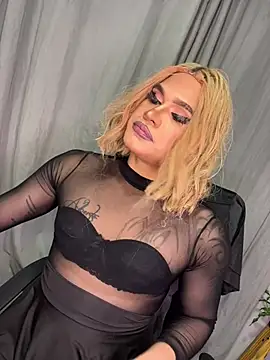 melani ferraraa  online show from July 8, 2:05 am