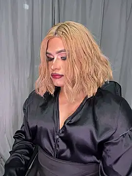 melani ferraraa  online show from July 20, 2:59 am