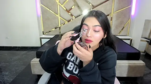 Frrreyaa online show from November 3, 3:19 am