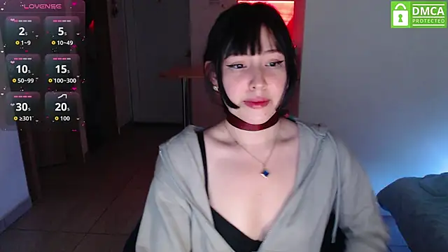 Snapshot of just_meko chatting on December 2, 4:18 am just meko online show from December 2, 4:18 am