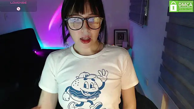 Snapshot of just_meko chatting on June 10, 12:55 am just meko online show from June 10, 12:55 am
