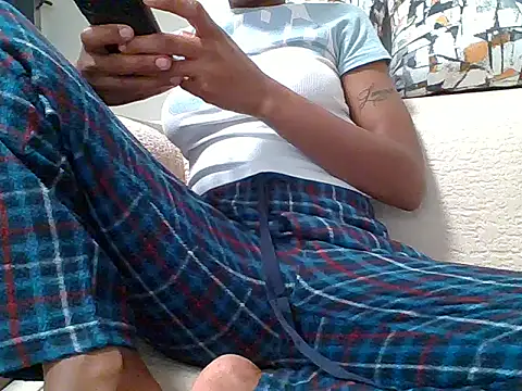 Snapshot of Petite_baby5 chatting on May 20, 7:20 pm Petite baby5 online show from May 20, 7:20 pm