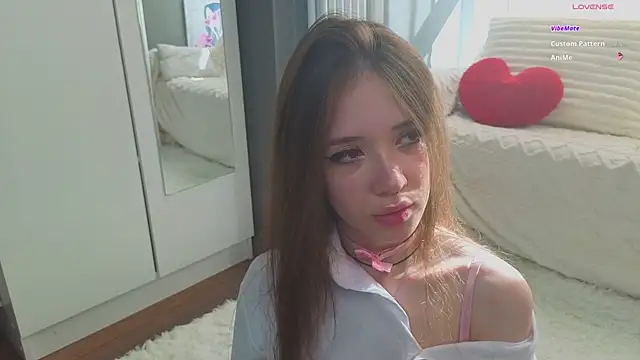 tinyanie online show from July 22, 1:14 pm