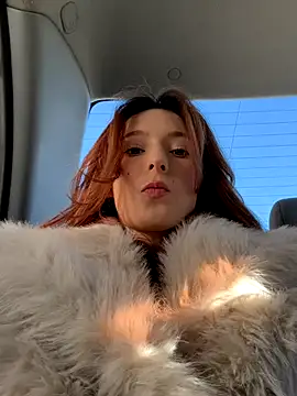 LilluKatten online show from December 16, 9:36 am