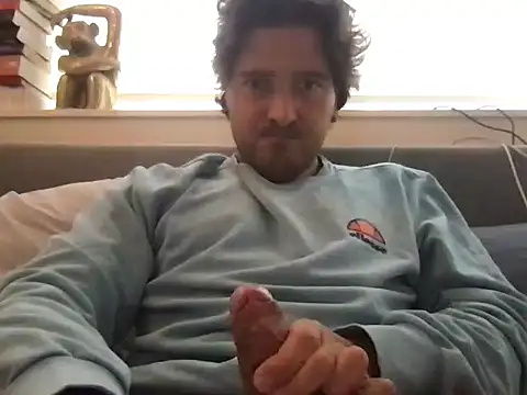 Snapshot of dutchpieter95 chatting on October 30, 11:33 am dutchpieter95 online show from October 30, 11:33 am