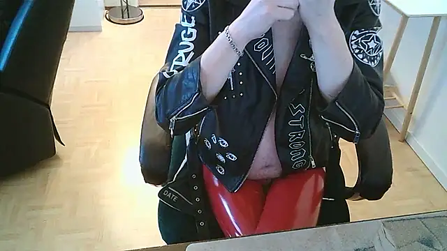 Snapshot of NahkaSami chatting on January 12, 11:48 am NahkaSami online show from January 12, 11:48 am