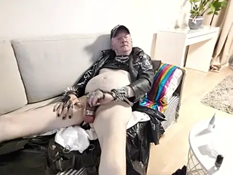 Snapshot of NahkaSami chatting on January 14, 9:31 pm NahkaSami online show from January 14, 9:31 pm