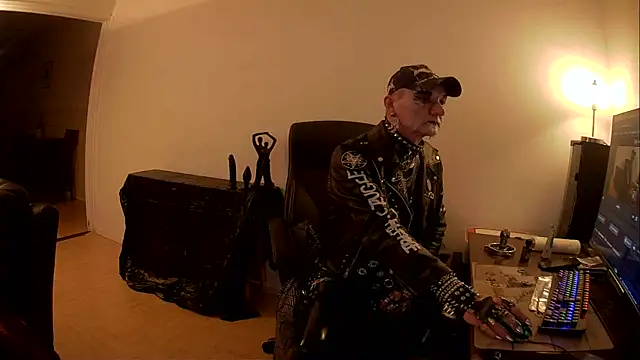 Snapshot of NahkaSami chatting on March 12, 9:59 am NahkaSami online show from March 12, 9:59 am