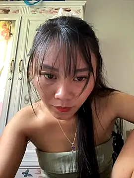 Snapshot of Amino-Suca chatting on November 7, 5:18 am Amino-Suca online show from November 7, 5:18 am