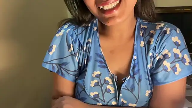 Snapshot of Shilpa_7 chatting on June 8, 11:10 am Shilpa 7 online show from June 8, 11:10 am