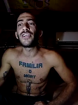 Snapshot of Alicantino69 chatting on November 20, 6:13 am Alicantino69 online show from November 20, 6:13 am