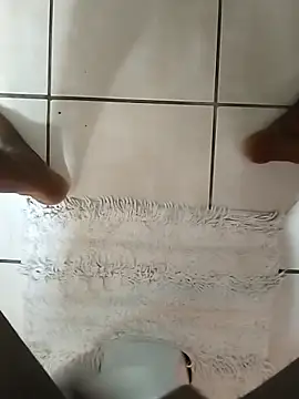 Snapshot of Ballzdeep168 chatting on November 4, 7:18 am Ballzdeep168 online show from November 4, 7:18 am