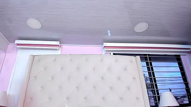 Snapshot of scarlett_leblanc_ chatting on June 26, 11:47 am scarlett leblanc online show from June 26, 11:47 am
