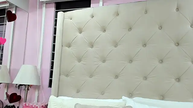 Snapshot of scarlett_leblanc_ chatting on July 11, 12:08 pm scarlett leblanc online show from July 11, 12:08 pm