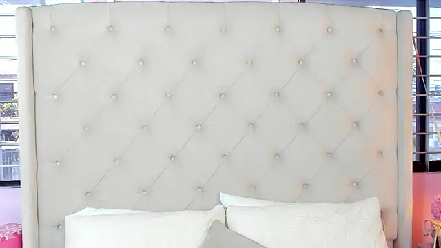 Snapshot of scarlett_leblanc_ chatting on July 31, 12:59 pm scarlett leblanc online show from July 31, 12:59 pm