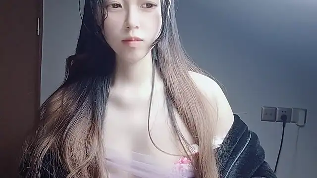 JuliaNoir online show from January 7, 2:52 pm