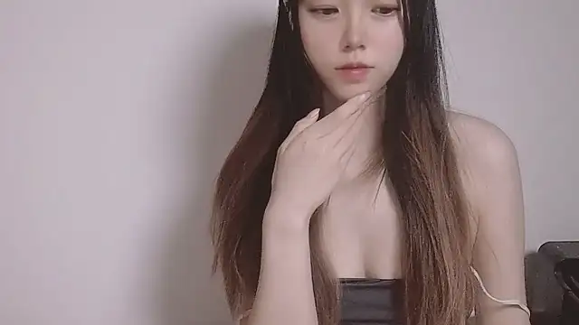 JuliaNoir online show from January 12, 3:28 pm