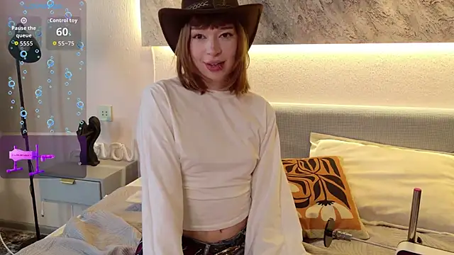 Nicolle moors online show from June 22, 3:20 pm