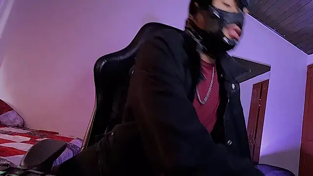 Snapshot of 3v1l chatting on May 21, 9:22 pm 3v1l online show from May 21, 9:22 pm