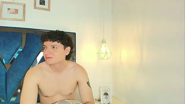 Zoe And Dylan  online show from March 7, 12:57 pm