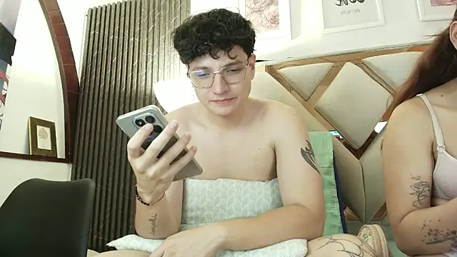 Zoe And Dylan  online show from May 29, 2:15 pm