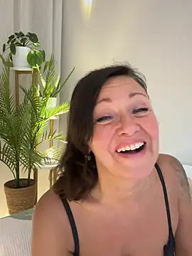 HotLdyllic online show from July 28, 8:52 pm