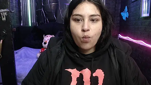 Snapshot of lehia_285 chatting on May 6, 1:05 pm lehia 285 online show from May 6, 1:05 pm