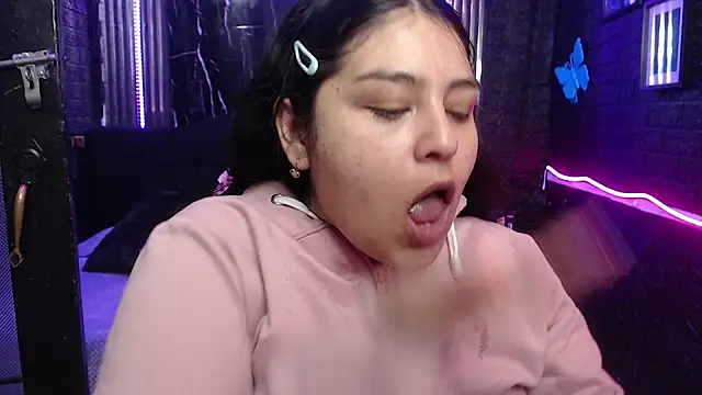 Snapshot of lehia_285 chatting on May 19, 1:06 pm lehia 285 online show from May 19, 1:06 pm