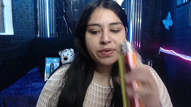 Snapshot of lehia_285 chatting on June 4, 1:17 pm lehia 285 online show from June 4, 1:17 pm