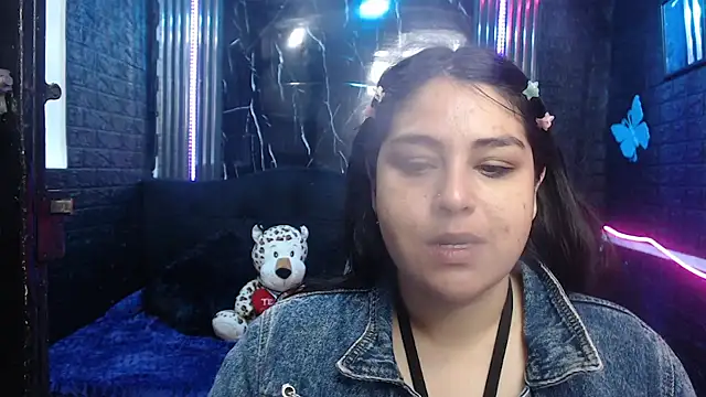 Snapshot of lehia_285 chatting on June 6, 1:16 pm lehia 285 online show from June 6, 1:16 pm