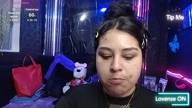 Snapshot of lehia_285 chatting on July 18, 1:37 pm lehia 285 online show from July 18, 1:37 pm