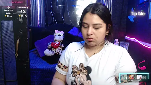 Snapshot of lehia_285 chatting on August 3, 1:27 pm lehia 285 online show from August 3, 1:27 pm