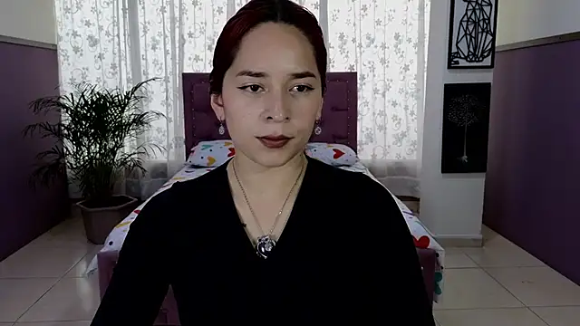 Snapshot of alaia_skater chatting on December 1, 7:08 pm alaia skater online show from December 1, 7:08 pm