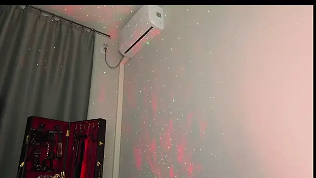 Snapshot of Liya_Liss chatting on February 19, 10:28 pm Liya Liss online show from February 19, 10:28 pm