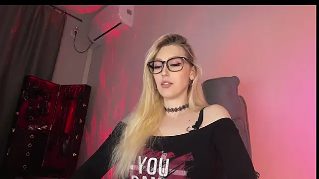 Snapshot of Liya_Liss chatting on March 8, 2:04 am Liya Liss online show from March 8, 2:04 am