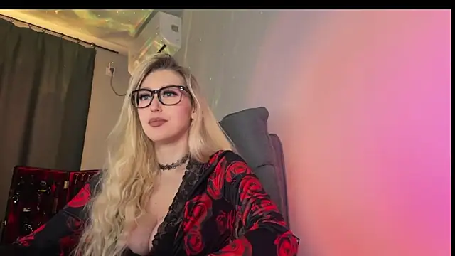 Snapshot of Liya_Liss chatting on March 21, 8:30 am Liya Liss online show from March 21, 8:30 am