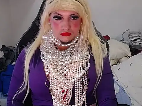 VanesaCrossic online show from January 18, 8:07 am