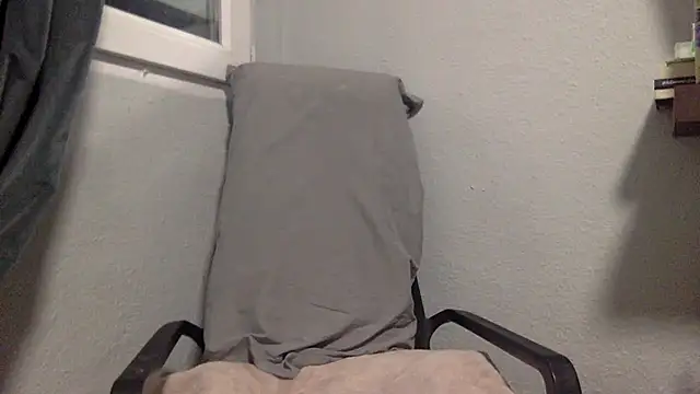 Zaskeee online show from July 28, 3:57 am